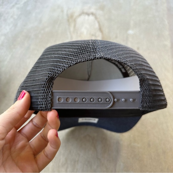 NWT In Shape Fit Club Navy Blue Trucker Snap Back Hat - Picture 2 of 7